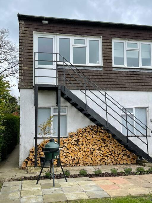 Stylish Apartment With Stunning Views Chislet エクステリア 写真
